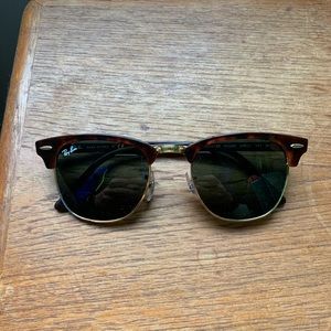 Club Master Classic Tortoise, Green Non-Polarized